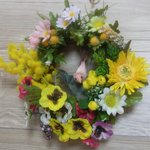 ◇792　❁ピンクの小鳥とお花てんこ盛りのリース🐤（中）約18㎝
