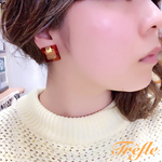 【再販】べっ甲スクエアスタッズピアス／イヤリング