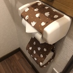 シマエナガのトイレットペーパーホルダー