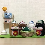 柴犬だるま3兄弟とくまさんの端午の節句🎏(濃い赤柴・白柴・黒柴)
