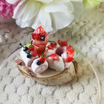 ハンドメイド　ミニチュア　苺スイーツセット　シフォンケーキ　フロート