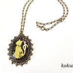 【切り絵レジン】　星空を見上げる猫　ネックレス