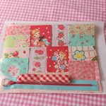 【再販】ティッシュカバー型☆キルトポーチキット🍓
