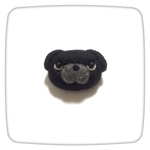 ふんわり黒パグのブローチ