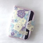 受注製作★ファスナー付き★薬剤師が作る、大きめお薬手帳ケース★刺繍パープル★母子手帳ケース★マルチケース★A６、B６