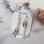 （ゴールド）ライトオリーブのアシンメトリーピアス／イヤリング