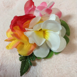 送料無料 フラダンス  プルメリア髪飾り