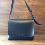 [kululu] 本革 レザー ショルダーバック bk