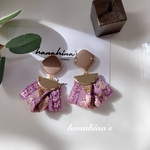 モカベージュカボションとインド刺繍タッセルピアス/イヤリング(パープル)