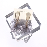 【gray】shell charm × hanabira tassel pierce / earring