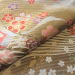 【ご予約品】黄土色 京友禅 金彩桜模様 正絹紋意匠 緞子 丹後ちりめん 左前身頃裾部分 No.147-5【100cm×39cm】振袖の解き 和布 リメイク素材 silk100％