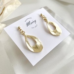 ピアス 〜simple style 大人のしずくゴールド ピアス / イヤリング / 樹脂ピアス / チタンピアス