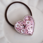 ビーズ刺繍　ハート型ヘアゴム　髪ゴム　ピンク＆パープル系　フラワー　女の子　華やかに後ろ姿を彩ります⭐︎卒園式、卒業式にも♪