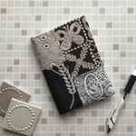 一点限り　covered note メモ帳　A6  モノトーン　ミナペルホネンの刺繍生地　
