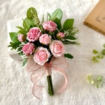 母の日にも♡ローズたっぷりの花束 スワッグ♡　　　　　壁掛け　花束　ブーケ　スワッグ　母の日　結婚祝い　引越し祝い　新築祝い　還暦祝い　退職祝い　お祝い　記念日　ギフト　送別　誕生日　プレゼント