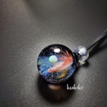 ガラスに宇宙を描くart「渦巻き銀河ペンダント」(4mmホワイトオパール)22022