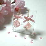 【SALE!!】花びら揺れる桜のキューブピアス