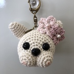 フレンチブルドッグイニシャルキーホルダー　クリーム　桜