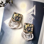 .｡.:✽ 月夜の晩に ✽.｡.:* チェコガラスボタン イヤリング・ピアス