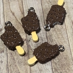 4個 プラスチック アイスクリーム  チャーム  チョコレート
