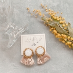 🌸NEW🌸◆1点もの　小ぶりbeigeインド刺繍ピアス/イヤリング◆