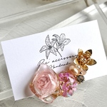 コロンと薔薇のイヤークリップ.*･ﾟブリザーブドフラワー×薔薇(ベイビーピンク) レジン イヤーカフ  耳飾り スワロフスキー使用.ﾟ･*.#167 