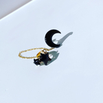 月の耳飾りと星のイヤーカフ