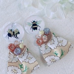 個性的蜜蜂ピアス、イヤリング