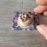 ミニチュア　すみれと苺のネイキッドケーキ  