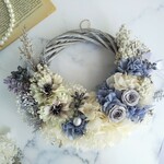 Lune Bonheur＜Gris ciel＞＊受注制作＊ハーフムーンリース＊プリザーブドフラワー＊お花＊ギフト＊結婚祝い＊新築祝い＊お誕生日祝い＊クリスマスリース