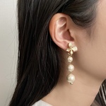 お花×3連コットンパール 大ぶりピアス/イヤリング