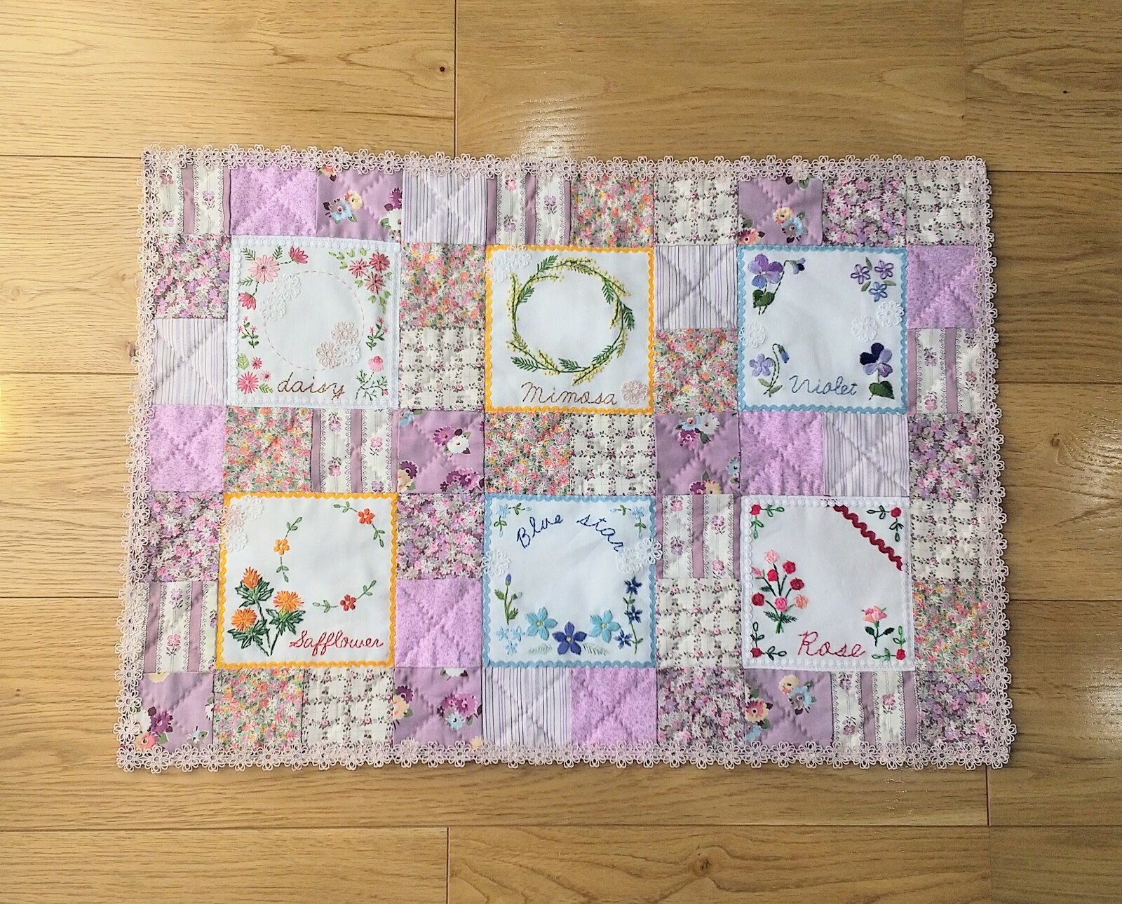 フランス刺繍お花のサンプラーズパッチワークキルト２ フランス刺繍お花のサンプラーズパッチワークキルト2 - メルカリ
