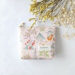 夜用も入るサニタリーポーチ　化粧ポーチにも　/fleur