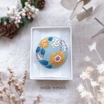 ひまわり刺繍ブローチ　水色