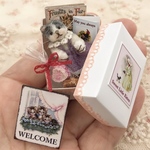 ちいさなネコちゃん✳︎グレーとアイボリーのハチワレネコちゃん＊ラベンダー色のスカート