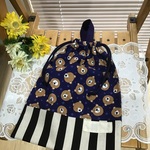 ⭐️新作⭐️くまフエイス35×26❤️くすみ系ストライプコンビ持ち手付巾着❤️給食袋、お着替え袋、パジャマ入れ、オムツ入れ、体操着入れ、給食エプロン入れなどに⭐️お名前タグ縫い付けサービス　