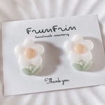 mat flower -white-