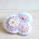 刺繍のブローチ　ラベンダー