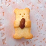 【再販】クマさんクッキーのミニブローチ（アーモンド）