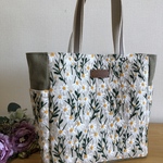 刺繍のトートバック　　