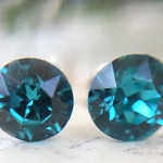 スワロフスキー　クリスタル　ブルージルコン　ピアス　6mm                    ジルコン　ジルコニア　ガラス　青緑　ブルー　グリーン　中間色　