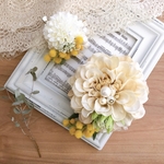 ミモザでお揃い　親子コサージュ