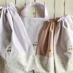 387mama様☆【オーダー製作　女の子用】リバティプリント使用×ワッペンレッスンバッグ他入園入学セット