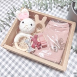 出産祝い ベビーベビー 4点set ⋆⸜ ⚘ ⸝⋆ ヘアクリップ ガラガラ スタイ 歯固め
