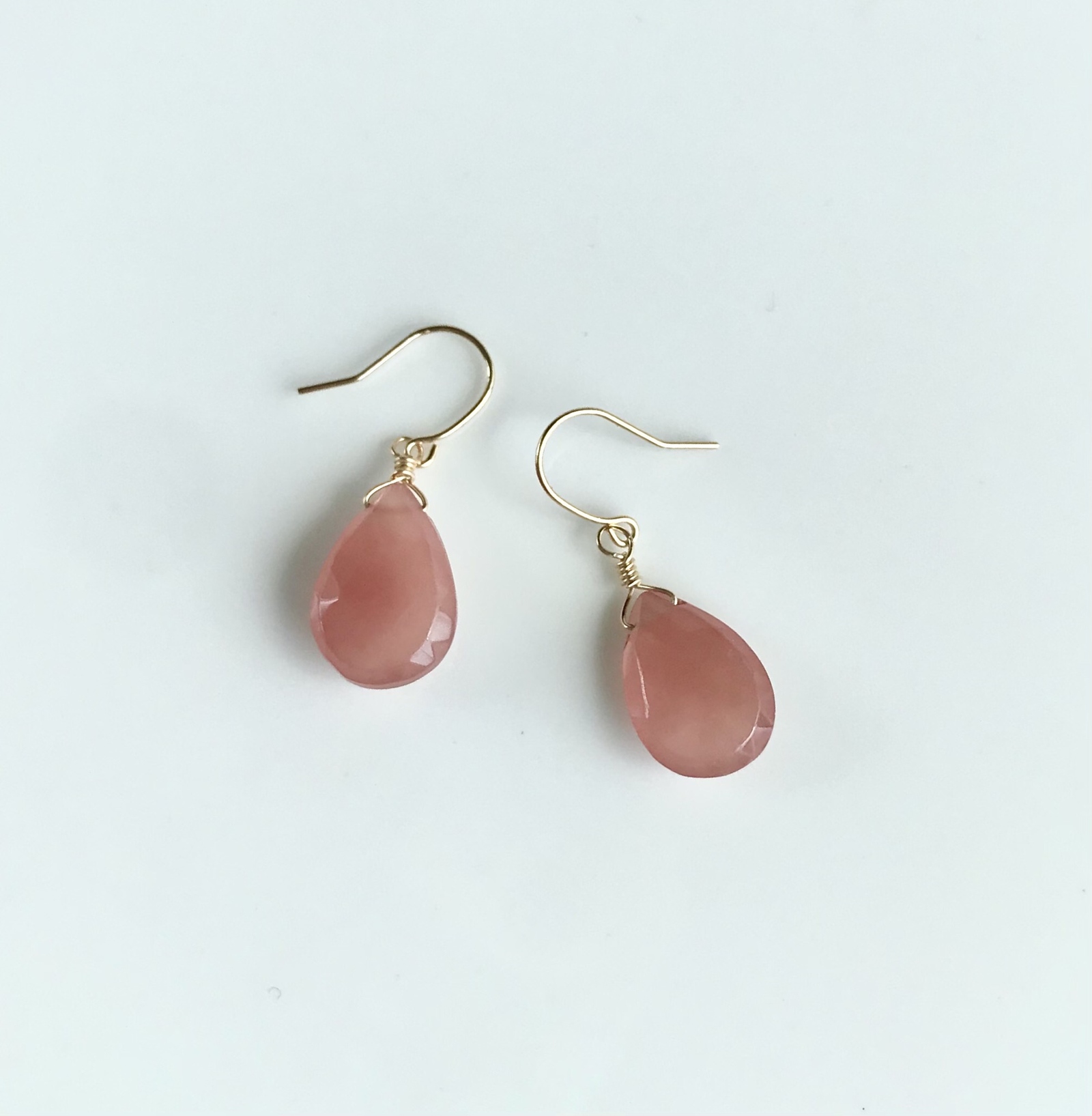 K18ひとひらの桜 宝石質AAAインカローズのシンプルピアス
