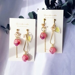 【再販】苺アシメントリー🍓ピアスorイヤリング