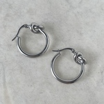 ステンレス ねじり 結び目 シルバー フープピアス アレルギー対応