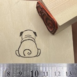 パグ　スタンプ後ろ
