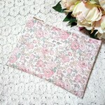 【新作💖特別価格】リバティ　ラミネート　フェリシテ　ダウンシャーヒル　ファスナーポーチ　２０㎝ファスナーポーチ　お化粧ポーチ　母子手帳入れ　お薬手帳入れ　通帳入れ　ポーチ　　      