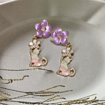 ネコとお花のピアス